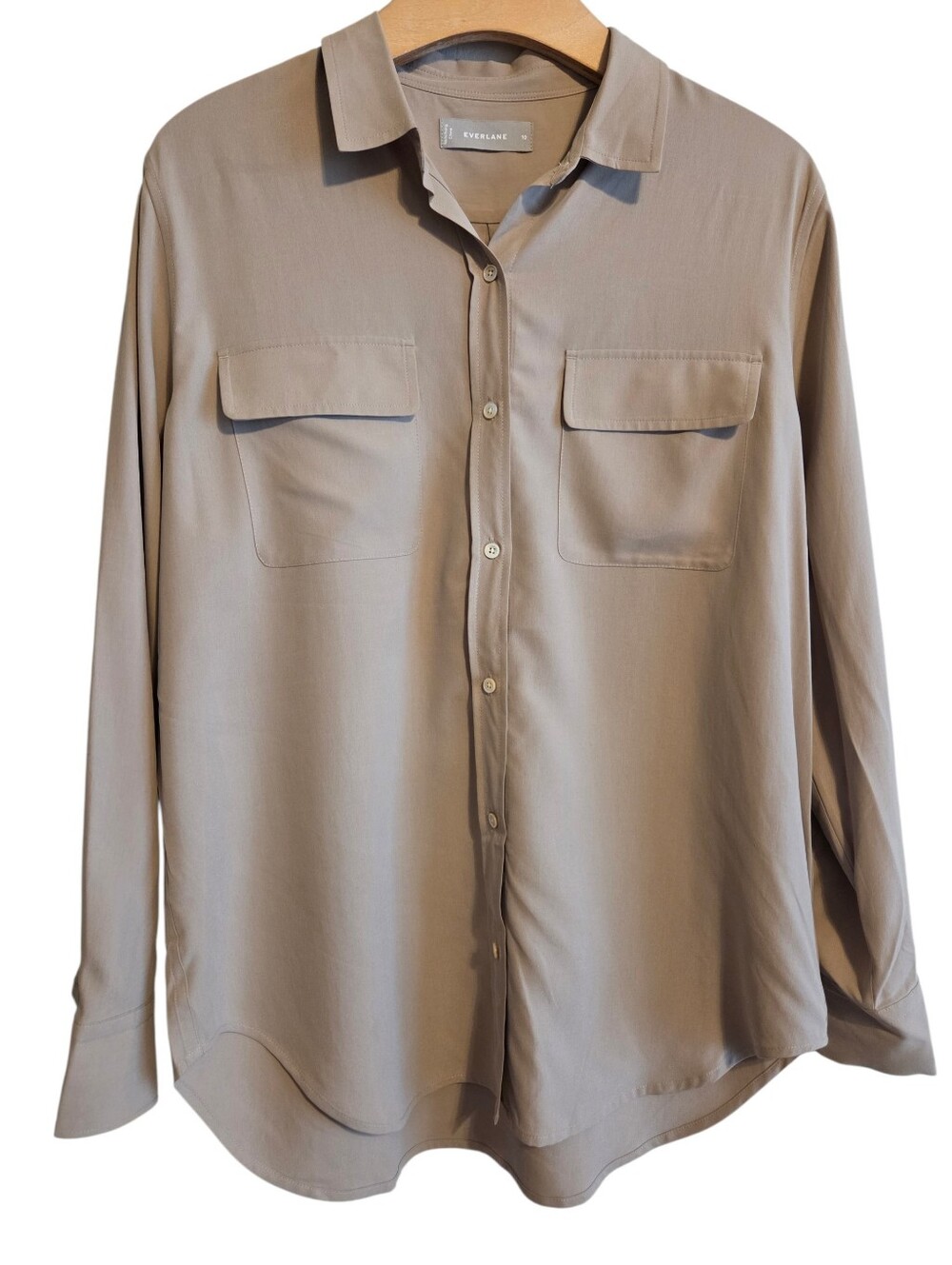 Everlane Women's Taupe Utility Shirt Washable Silk Long-Sleeve Button-Up Sz 10